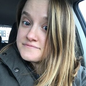 Meet your Posher, Caroline